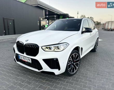 Белый БМВ Х5 М, объемом двигателя 4.39 л и пробегом 19 тыс. км за 88800 $, фото 1 на Automoto.ua