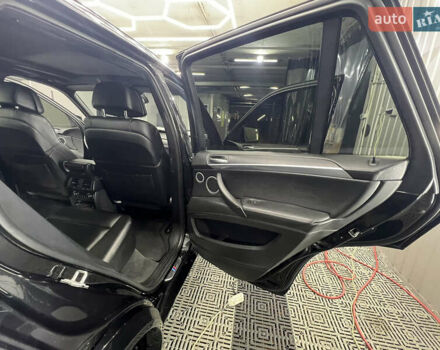 Черный БМВ Х5 М, объемом двигателя 4.39 л и пробегом 220 тыс. км за 20000 $, фото 5 на Automoto.ua