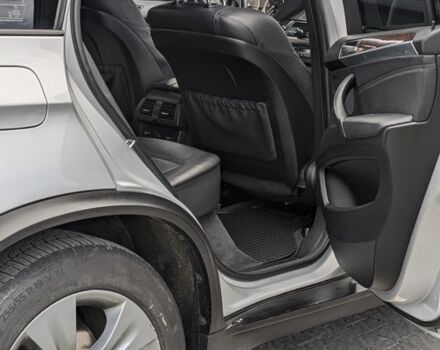 Серый БМВ Х5 М, объемом двигателя 3 л и пробегом 310 тыс. км за 14100 $, фото 3 на Automoto.ua