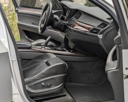 Серый БМВ Х5 М, объемом двигателя 3 л и пробегом 310 тыс. км за 14100 $, фото 4 на Automoto.ua