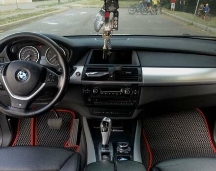 Серый БМВ Х5 М, объемом двигателя 4.39 л и пробегом 275 тыс. км за 14200 $, фото 6 на Automoto.ua