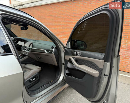 Серый БМВ Х5 М, объемом двигателя 4.39 л и пробегом 49 тыс. км за 105900 $, фото 39 на Automoto.ua