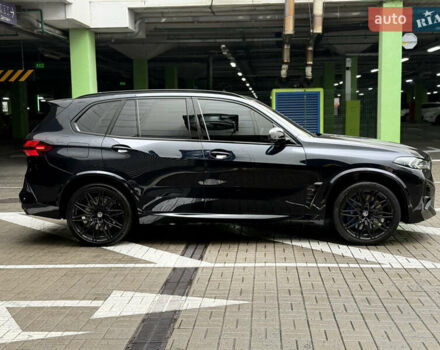 Синий БМВ Х5 М, объемом двигателя 4.4 л и пробегом 18 тыс. км за 135000 $, фото 3 на Automoto.ua