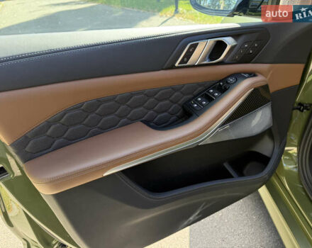 БМВ Х5 М 2022 в Киеве на Automoto.ua Зеленый БМВ Х5 М, объемом двигателя 4.39 л и пробегом 32 тыс. км за 112000 $, фото 32 на Automoto.ua