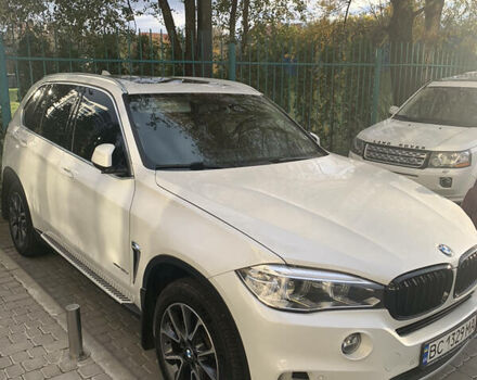 Белый БМВ Х5, объемом двигателя 3 л и пробегом 170 тыс. км за 28500 $, фото 5 на Automoto.ua