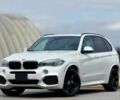Белый БМВ Х5, объемом двигателя 3 л и пробегом 76 тыс. км за 19500 $, фото 2 на Automoto.ua