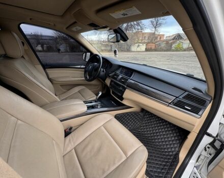 Белый БМВ Х5, объемом двигателя 2.98 л и пробегом 273 тыс. км за 12900 $, фото 9 на Automoto.ua