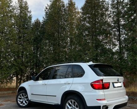 Белый БМВ Х5, объемом двигателя 3 л и пробегом 210 тыс. км за 14400 $, фото 4 на Automoto.ua