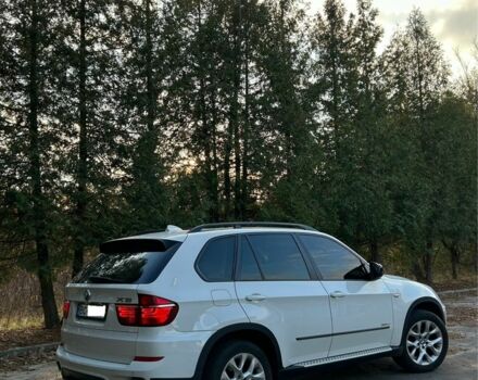 Белый БМВ Х5, объемом двигателя 3 л и пробегом 210 тыс. км за 14400 $, фото 2 на Automoto.ua