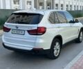 Білий БМВ Х5, об'ємом двигуна 2 л та пробігом 260 тис. км за 20949 $, фото 2 на Automoto.ua
