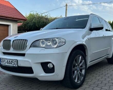 Белый БМВ Х5, объемом двигателя 3 л и пробегом 223 тыс. км за 3100 $, фото 1 на Automoto.ua