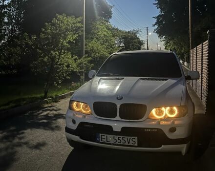 Белый БМВ Х5, объемом двигателя 3 л и пробегом 270 тыс. км за 5700 $, фото 1 на Automoto.ua