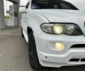 Белый БМВ Х5, объемом двигателя 3 л и пробегом 393 тыс. км за 5400 $, фото 1 на Automoto.ua