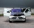 Білий БМВ Х5, об'ємом двигуна 2.98 л та пробігом 425 тис. км за 10000 $, фото 2 на Automoto.ua