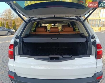 Белый БМВ Х5, объемом двигателя 3 л и пробегом 314 тыс. км за 17800 $, фото 55 на Automoto.ua