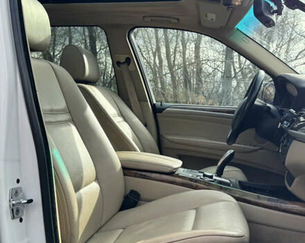 БМВ Х5 2007 в Ровно на Automoto.ua Белый БМВ Х5, объемом двигателя 3 л и пробегом 288 тыс. км за 8999 $, фото 11 на Automoto.ua