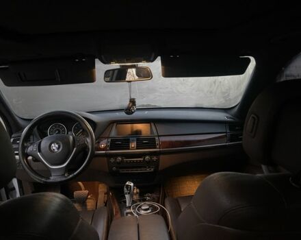 Білий БМВ Х5, об'ємом двигуна 3 л та пробігом 295 тис. км за 12500 $, фото 4 на Automoto.ua