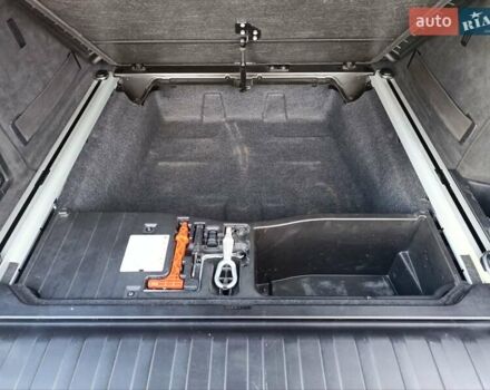 Белый БМВ Х5, объемом двигателя 3 л и пробегом 314 тыс. км за 17800 $, фото 60 на Automoto.ua