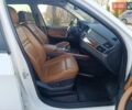 Белый БМВ Х5, объемом двигателя 3 л и пробегом 314 тыс. км за 17800 $, фото 28 на Automoto.ua