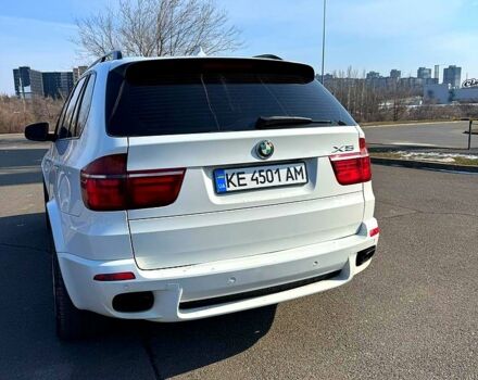 Белый БМВ Х5, объемом двигателя 4.8 л и пробегом 250 тыс. км за 11100 $, фото 1 на Automoto.ua