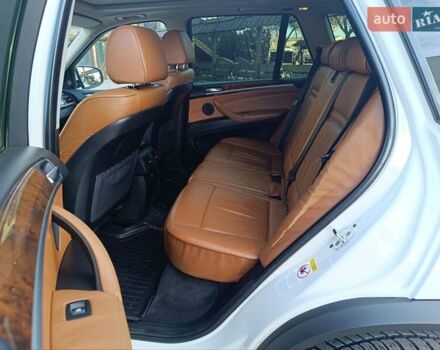 Белый БМВ Х5, объемом двигателя 3 л и пробегом 314 тыс. км за 17800 $, фото 27 на Automoto.ua