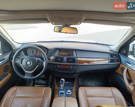 Белый БМВ Х5, объемом двигателя 3 л и пробегом 314 тыс. км за 17800 $, фото 40 на Automoto.ua