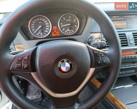 Белый БМВ Х5, объемом двигателя 3 л и пробегом 314 тыс. км за 17800 $, фото 44 на Automoto.ua