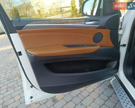 Белый БМВ Х5, объемом двигателя 3 л и пробегом 314 тыс. км за 17800 $, фото 50 на Automoto.ua