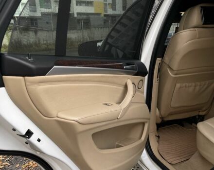 Белый БМВ Х5, объемом двигателя 4.8 л и пробегом 231 тыс. км за 9300 $, фото 13 на Automoto.ua