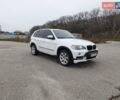 Белый БМВ Х5, объемом двигателя 3 л и пробегом 314 тыс. км за 14699 $, фото 65 на Automoto.ua