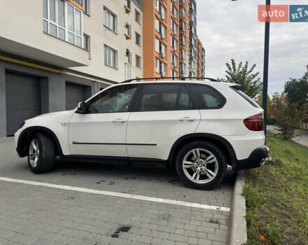 Белый БМВ Х5, объемом двигателя 3 л и пробегом 336 тыс. км за 9500 $, фото 7 на Automoto.ua
