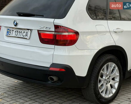Белый БМВ Х5, объемом двигателя 3 л и пробегом 285 тыс. км за 10800 $, фото 6 на Automoto.ua