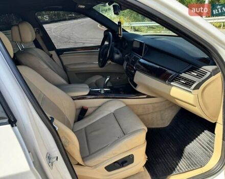 Білий БМВ Х5, об'ємом двигуна 3 л та пробігом 292 тис. км за 12500 $, фото 16 на Automoto.ua