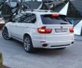 Белый БМВ Х5, объемом двигателя 3 л и пробегом 396 тыс. км за 15400 $, фото 13 на Automoto.ua