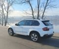 Белый БМВ Х5, объемом двигателя 3 л и пробегом 320 тыс. км за 10000 $, фото 3 на Automoto.ua