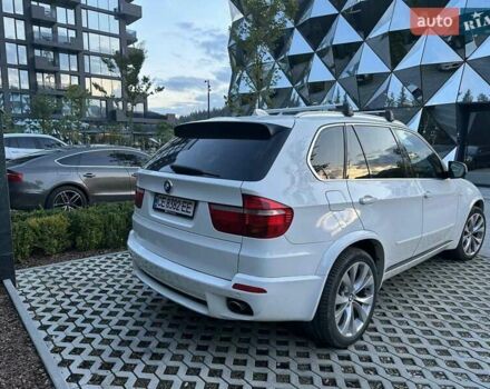 Белый БМВ Х5, объемом двигателя 3 л и пробегом 396 тыс. км за 15400 $, фото 7 на Automoto.ua