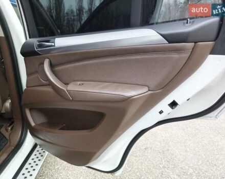 Белый БМВ Х5, объемом двигателя 3 л и пробегом 314 тыс. км за 14699 $, фото 37 на Automoto.ua