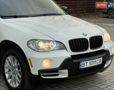 Белый БМВ Х5, объемом двигателя 3 л и пробегом 285 тыс. км за 10800 $, фото 3 на Automoto.ua