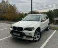 Белый БМВ Х5, объемом двигателя 3 л и пробегом 336 тыс. км за 9500 $, фото 1 на Automoto.ua