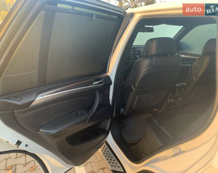 Белый БМВ Х5, объемом двигателя 4.8 л и пробегом 269 тыс. км за 10999 $, фото 16 на Automoto.ua