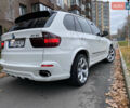 Белый БМВ Х5, объемом двигателя 4.8 л и пробегом 232 тыс. км за 11000 $, фото 32 на Automoto.ua
