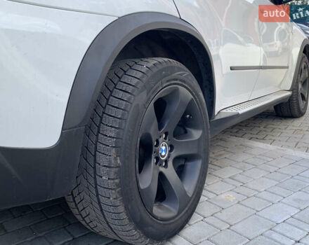 Белый БМВ Х5, объемом двигателя 4.8 л и пробегом 269 тыс. км за 10999 $, фото 4 на Automoto.ua