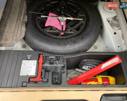 Белый БМВ Х5, объемом двигателя 3 л и пробегом 315 тыс. км за 12800 $, фото 21 на Automoto.ua