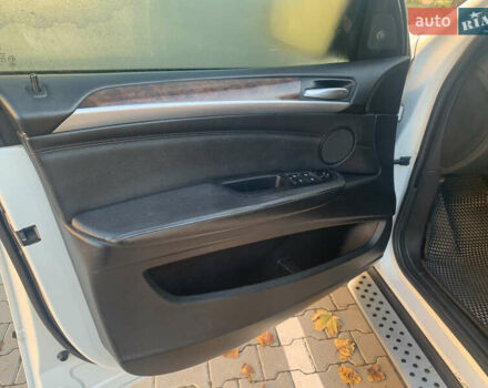 Белый БМВ Х5, объемом двигателя 4.8 л и пробегом 269 тыс. км за 10999 $, фото 28 на Automoto.ua