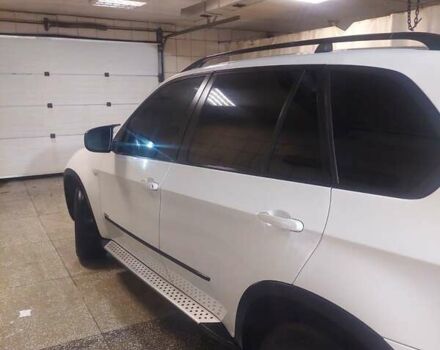 Белый БМВ Х5, объемом двигателя 3 л и пробегом 328 тыс. км за 12500 $, фото 13 на Automoto.ua