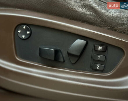 Белый БМВ Х5, объемом двигателя 3 л и пробегом 285 тыс. км за 10800 $, фото 13 на Automoto.ua