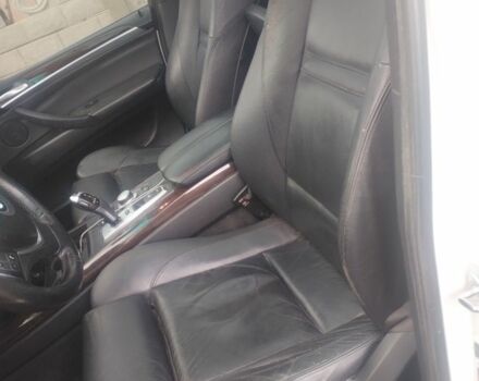 Белый БМВ Х5, объемом двигателя 3 л и пробегом 240 тыс. км за 11500 $, фото 9 на Automoto.ua