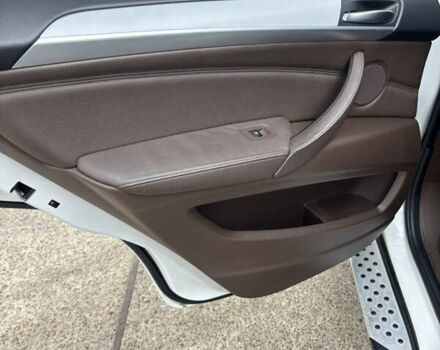 Белый БМВ Х5, объемом двигателя 2.99 л и пробегом 314 тыс. км за 14300 $, фото 26 на Automoto.ua