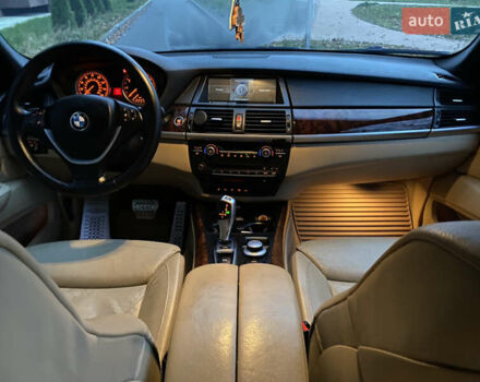 Белый БМВ Х5, объемом двигателя 4.8 л и пробегом 232 тыс. км за 11000 $, фото 49 на Automoto.ua