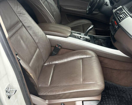 Белый БМВ Х5, объемом двигателя 2.99 л и пробегом 314 тыс. км за 14300 $, фото 36 на Automoto.ua